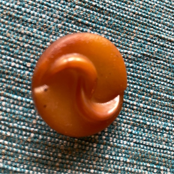 Vintage Buttons - Picture 4 of 4